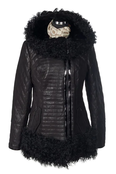 Cappotto di montone nero con pelliccia. Isolato su sfondo bianco — Foto Stock