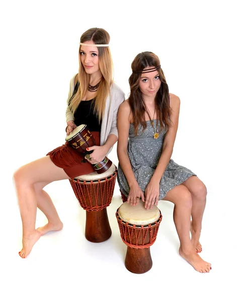 Két lány, bongo — Stock Fotó
