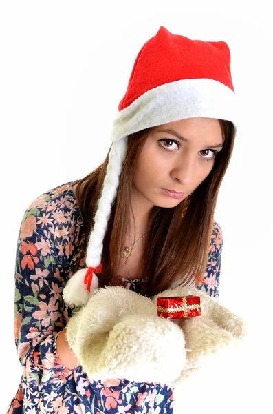 女人圣诞年轻美丽微笑着圣诞老人的帽子 — 图库照片