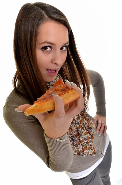 Девушка ест пиццу изолированы на белом — стоковое фото