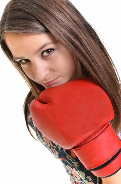 Primer plano del boxeador femenino sobre blanco — Foto de Stock