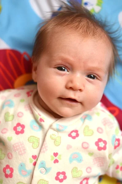 행복 한 아기 아기 체육관 장난감에서 재생 — 스톡 사진