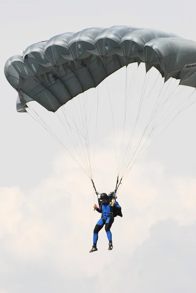 Parachutespringen — Stockfoto