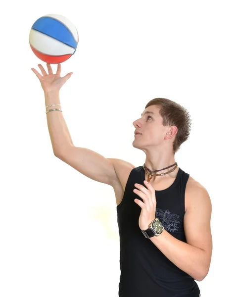 Porträt eines Basketballspielers mit Basketball isoliert auf weißem Hintergrund — Stockfoto