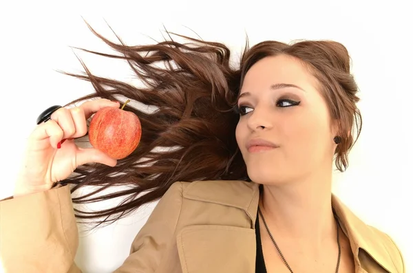 Joven hermosa chica con manzana — Foto de Stock