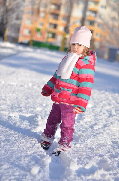Baby in winter street — Stock Photo, Image