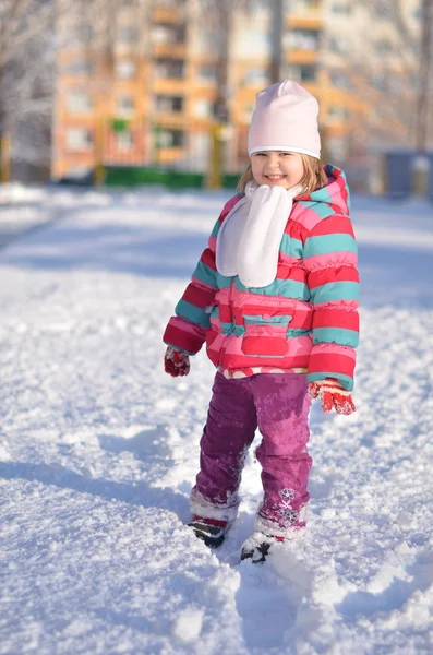 Baby in winter street — Stock Photo, Image