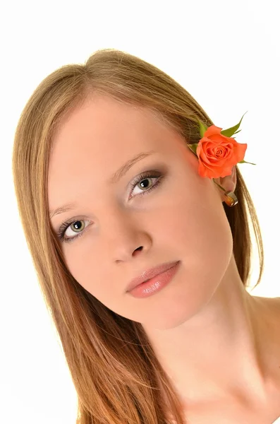 Piękna kobieta z różą — Zdjęcie stockowe