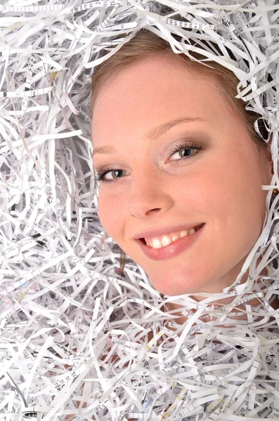 Mujer en papel rallado — Foto de Stock