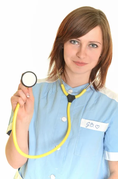 女医疗医生微笑着用听诊器。孤立在白色 backgrou — 图库照片