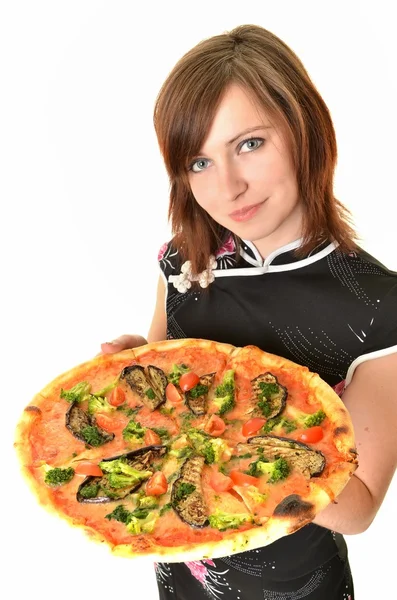 Portret van een jonge vrouw met pizza — Stockfoto