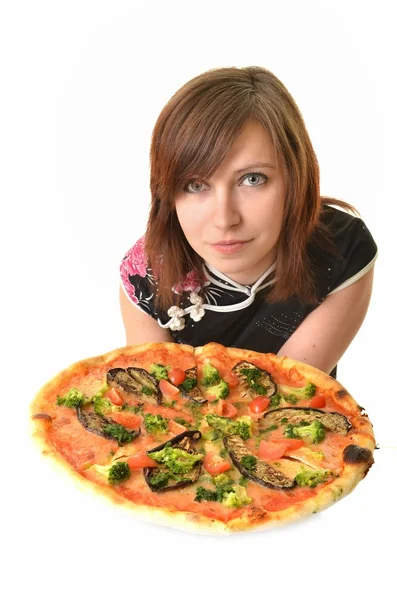 白で隔離されるピザを持つ若い女性の肖像画 — ストック写真