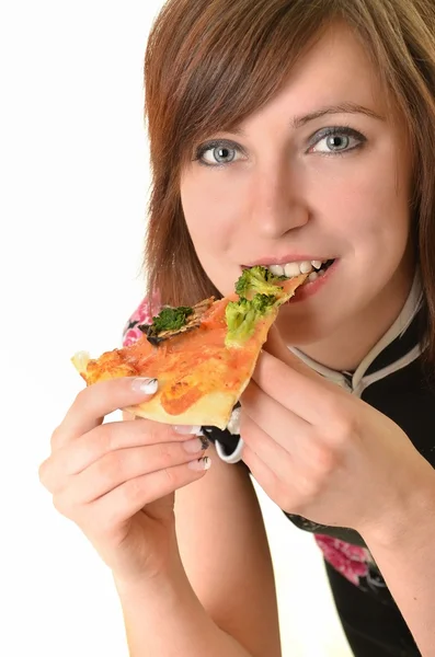 Retrato de mujer joven con pizza aislada en blanco — Foto de Stock