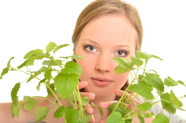 Vrouw met munt — Stockfoto