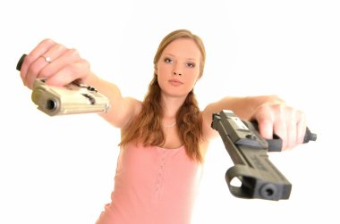 silahı olan kadın