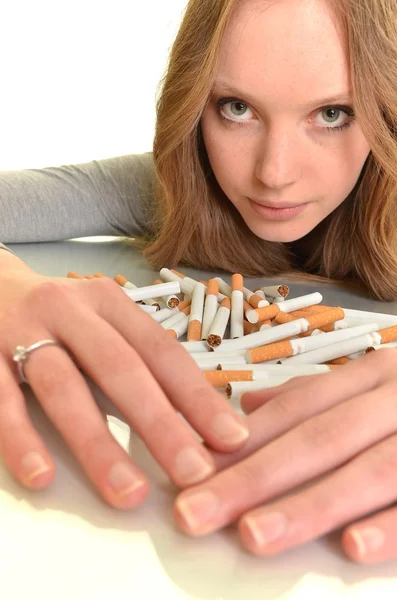 Dívka s cigaretou — Stock fotografie