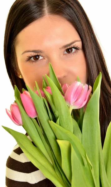 핑크 튤립 꽃다발 꽃 미소의 흰색 배경에 고립 된 여자 — 스톡 사진