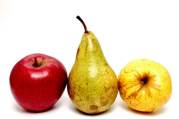 Saftiga äpplen och päron närbild — Stockfoto
