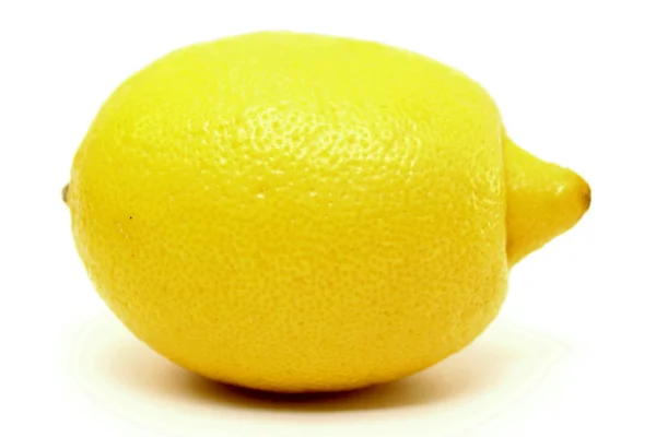 柠檬在白色上被隔离 — 图库照片