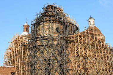 güzel, eski bir kilise restorasyonu