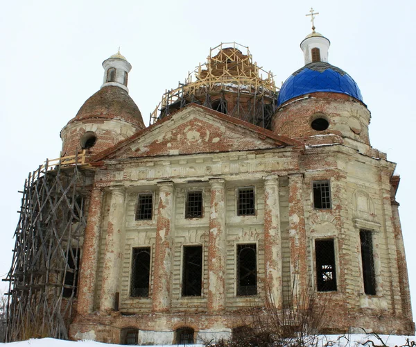 Stary piękny kościół — Zdjęcie stockowe