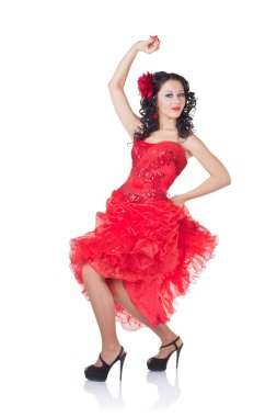 Kırmızı elbiseli güzel İspanyolca kadın