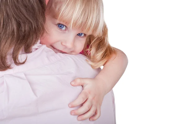 Szczęśliwe dziecko dziewczynka na ramieniu ojca — Zdjęcie stockowe