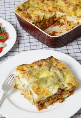 Lasagne verde vertical clipart