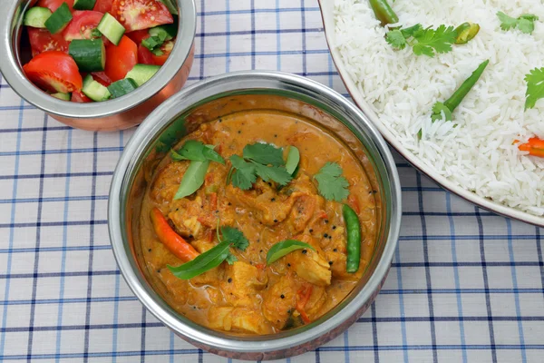 Kyckling curry portionsskålar från ovan — Stockfoto