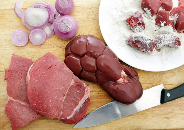 Steak a ledvinový koláč ingredience — Stock fotografie