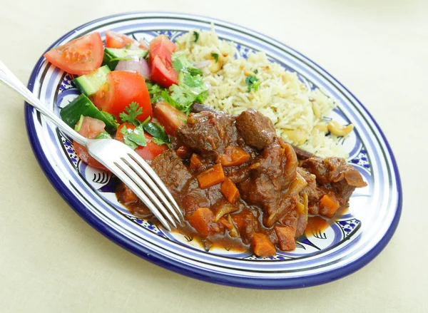 モロッコ牛肉タジンお食事 — ストック写真