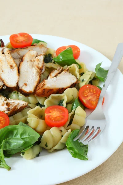 Grilled chicken and pasta salad vertical — Stock Photo, Image