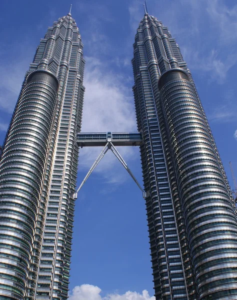 国油双峰塔，在吉隆坡，马来西亚 — 图库照片