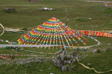 dua bayrakları litang, sichuan, Tibet, Çin