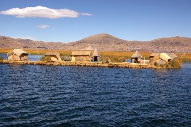Uros - titcaca gölün Peru yüzen ada