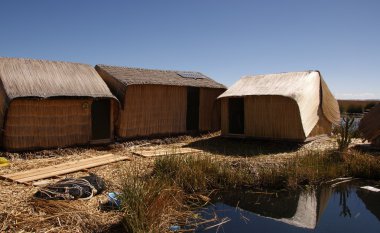 Uros - titcaca gölün Peru yüzen ada