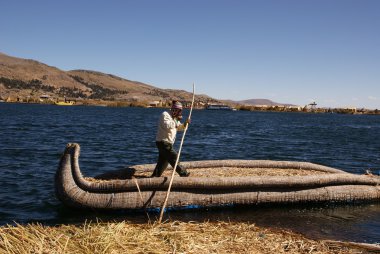 Uros - titcaca gölün Peru yüzen ada