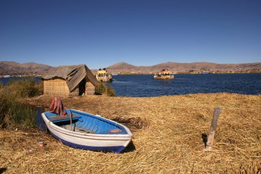 Uros - titcaca gölün Peru yüzen ada