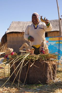 Uros - titcaca gölün Peru yüzen ada