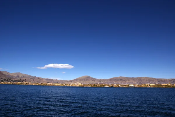 Uros - úszó sziget, titcaca-tó, Peru — Stock Fotó