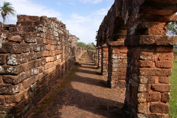 Развалины иезуитской миссии в Парагвае — стоковое фото