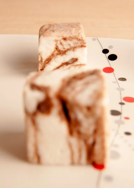 Marshmallow al cioccolato e nocciole — Foto Stock