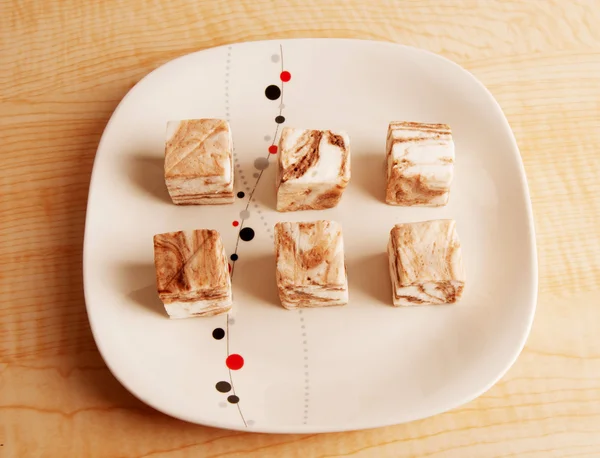 Marshmallow al cioccolato e nocciole — Foto Stock