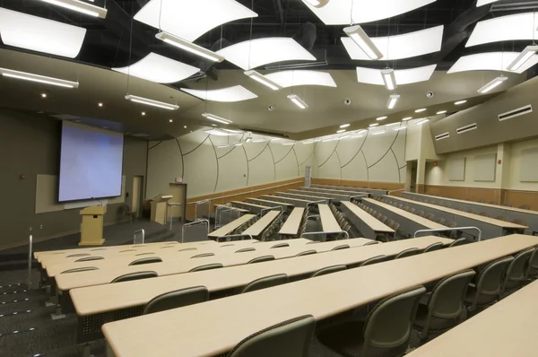 Primer plano de la sala de conferencias en la universidad — Foto de Stock