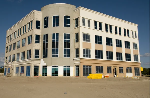 Yeni ofis binası inşaatı — Stok fotoğraf