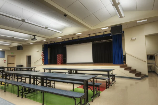 Cafeteria på grundskolan — Stockfoto