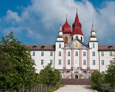 Santuario Madonna di Pietralba - Maria Weissenstein clipart