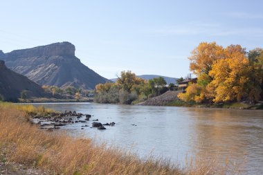 sonbahar colorado Nehri üzerinde