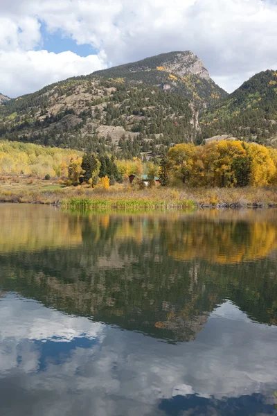 Beaver lake in het najaar van — Stockfoto