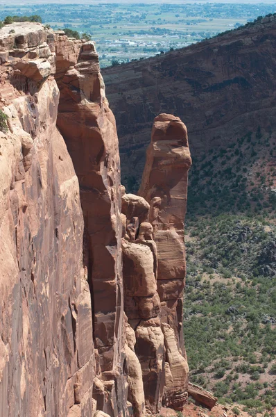 Aguja de roca en el Monumento Nacional de Colorado —  Fotos de Stock